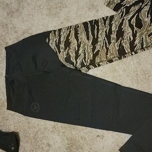 New Virus leggings